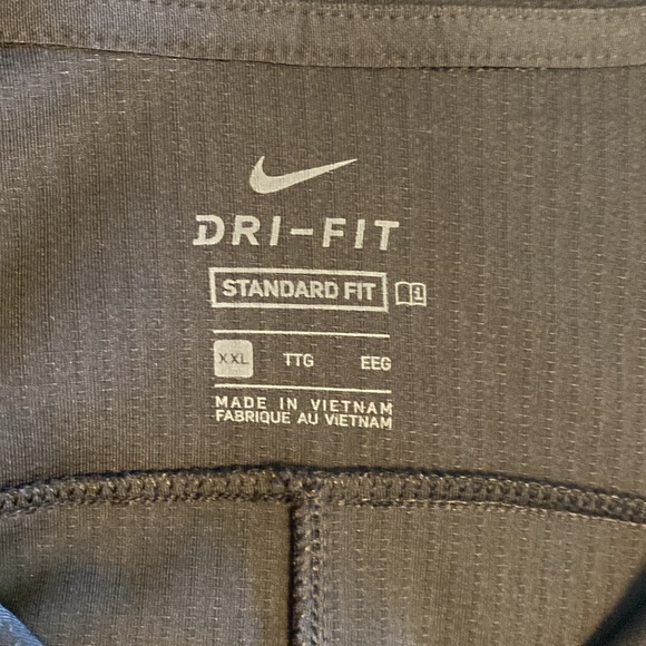 Nike Dri-Fit Women’s Zip-up - Picture 2 of 5